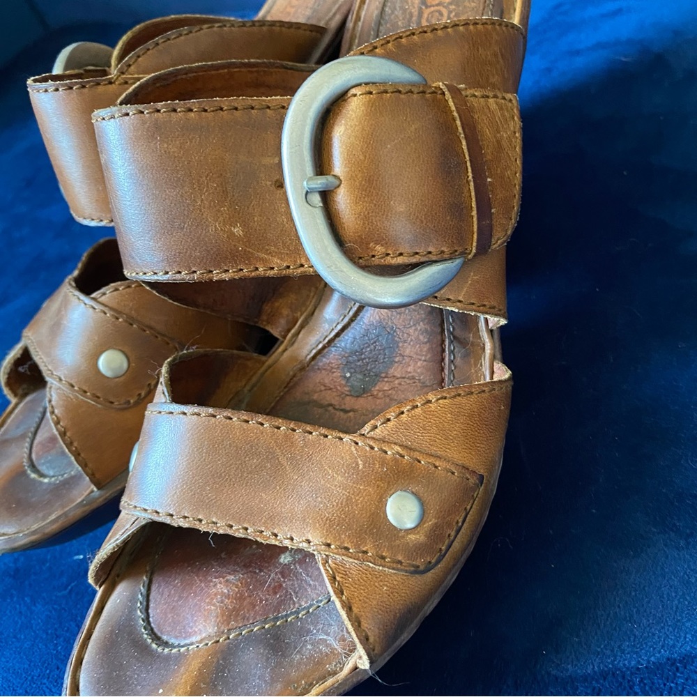 High-Heeled Leather Sandals - Picture 6 of 15